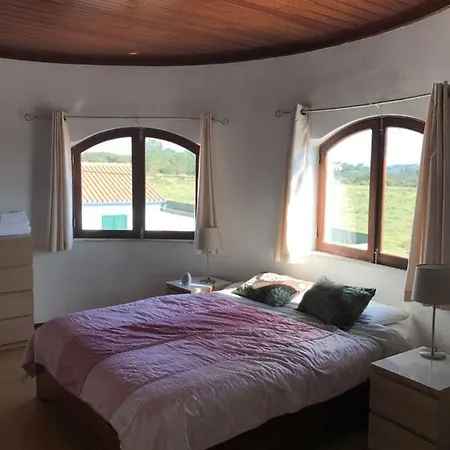 Villa Cash Ella